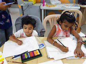 Art Workshop for Children at Pune on Saturday 13th June 2015, organised by Art India Faoundation and conducted by Chitra Vaidya