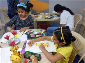 Art Workshop for Children at Pune on Saturday 13th June 2015, organised by Art India Faoundation and conducted by Chitra Vaidya