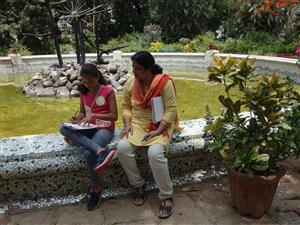 Outdoor Sketching Workshop at Mumbai organised by Art India Faoundation and conducted by Chitra Vaidya - 7th June 2015