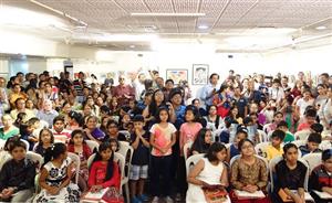 Audience at Khula Aasmaan by Indiaart Gallery - a packed house	