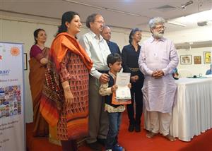 (L to R) Chitra Vaidya, Prof. Yashwant Pitkar, Milind Sathe, Milburn Cherian, Vasudeo Kamath